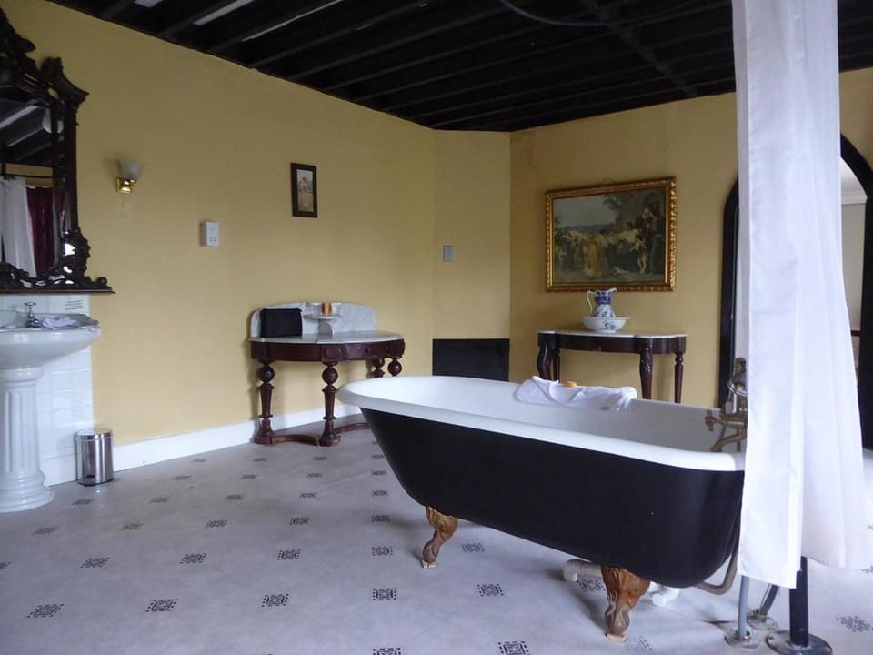 Kinnitty Castle Hotel Hotel in Co. Tipperary, Ireland