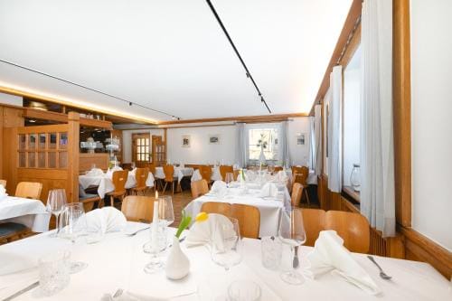 Zur Blume Hotel & Restaurant Efringen-Kirchen bei Basel Hotel in Baden-Württemberg