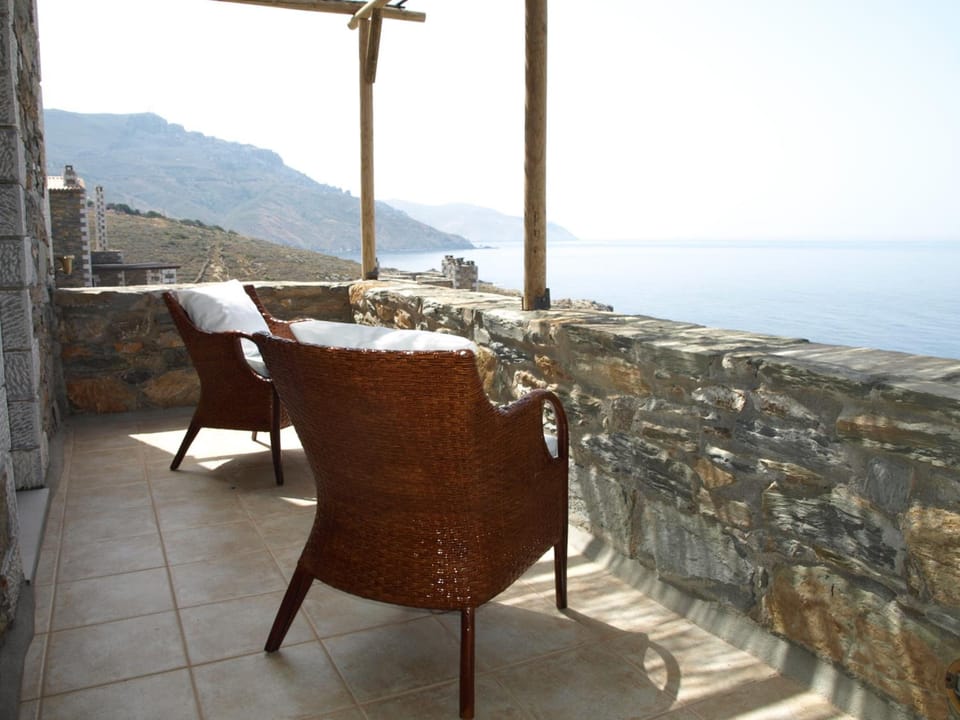Porto Mani Suites Hotel in Peloponnese Region