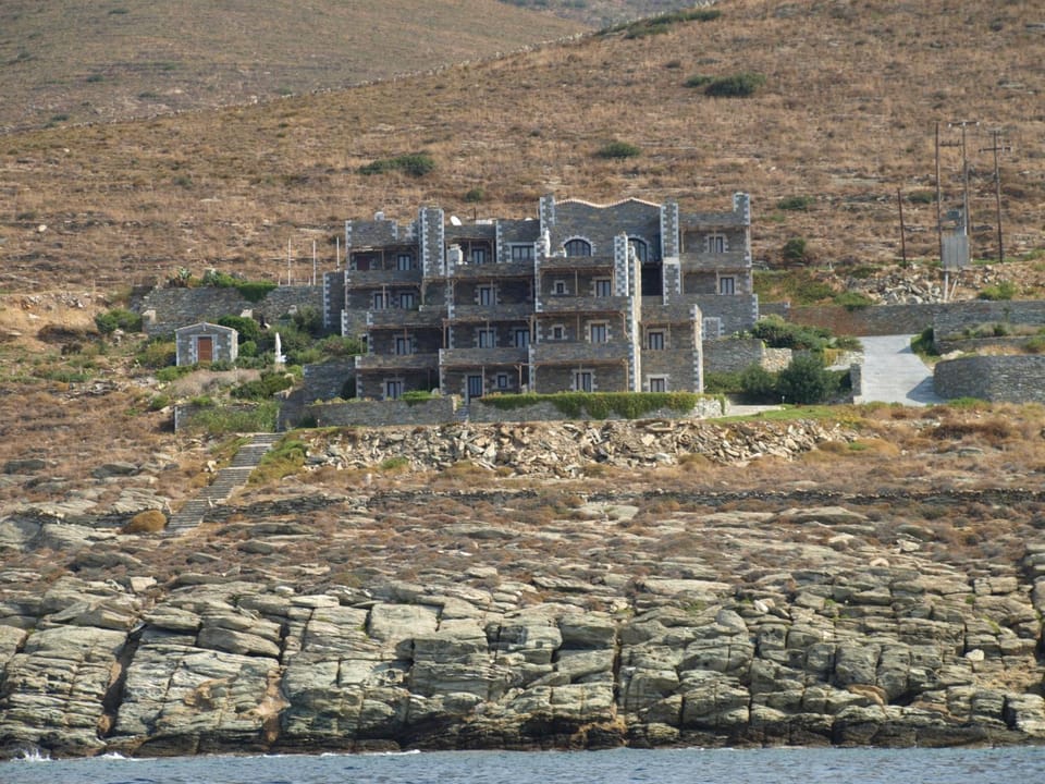 Porto Mani Suites Hotel in Peloponnese Region