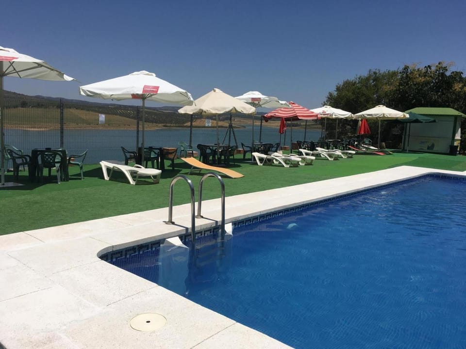Aparthotel Las Palomas Apartment hotel in Sierra Norte de Sevilla