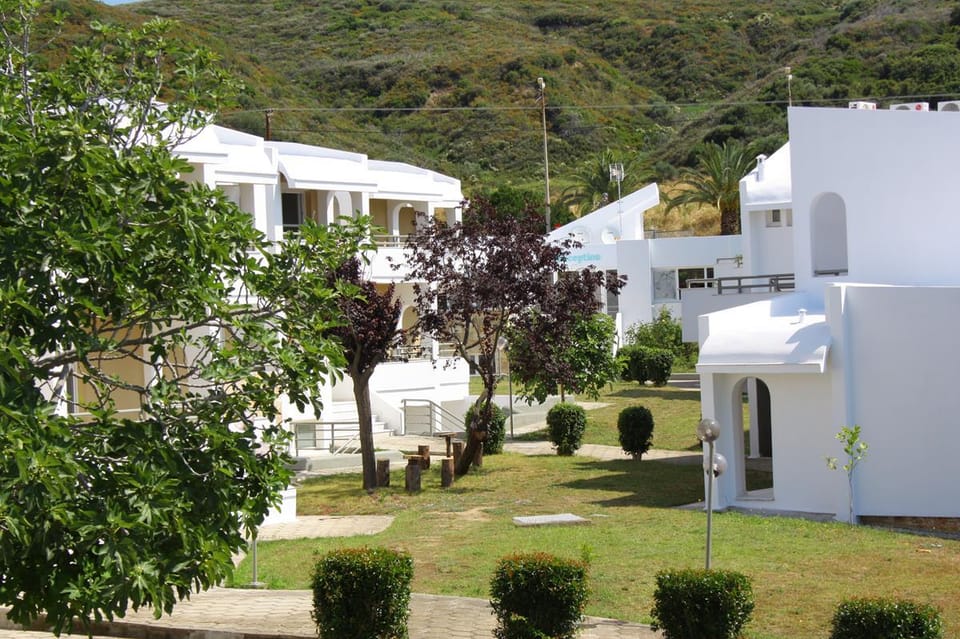 SKION PALACE BUNGALOWS BEACH HOTEL Hotel in Halkidiki