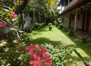 Paradise Beach Club Hotel in Mirissa