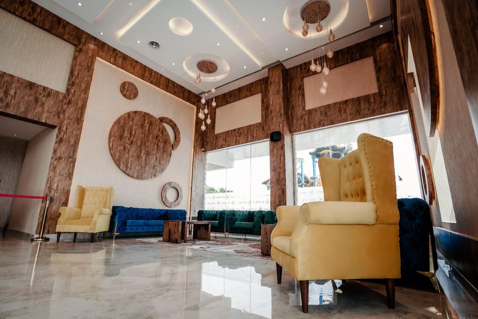 Royal Ritz Resort Hotel in Karnataka