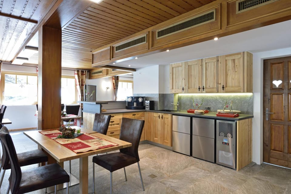 Hotel Les Melezes Hotel in Canton of Valais