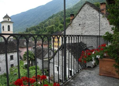 Pensione Ca' Serafina Hotel in Canton of Ticino