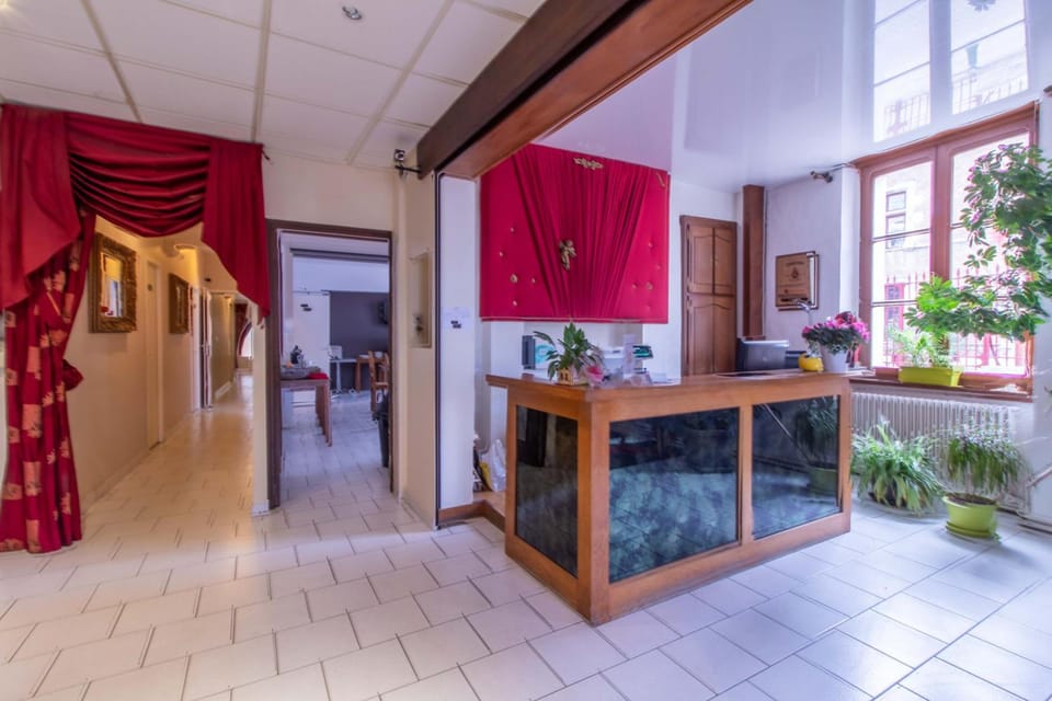 Au Sauvage Hotel in Centre-Val de Loire