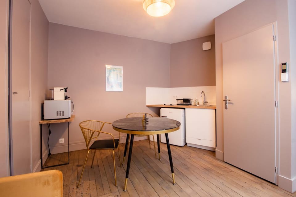 LE COURSARLON Hotel in Bourges