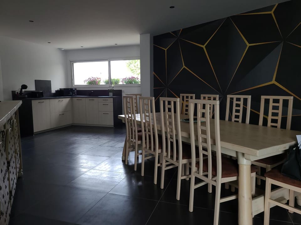 L'escale Romanesque Hotel in Normandy