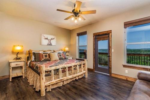 Staycation Lodge with Indoor Pool and Basketball Court Lodge in Branson