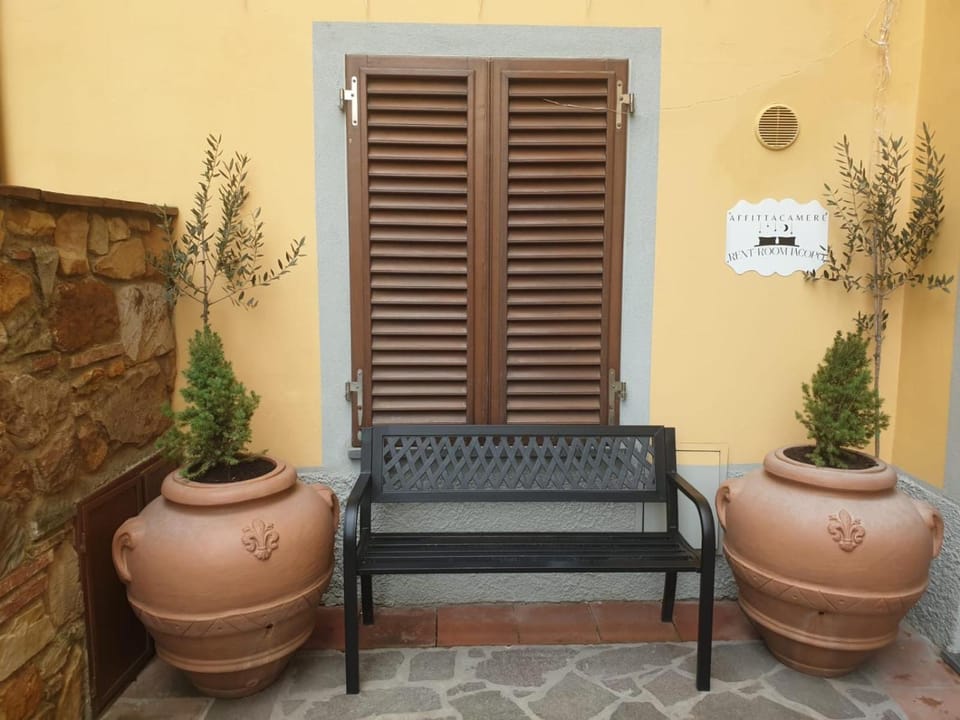Rent Room Iacopo Capsule hotel in Capannori