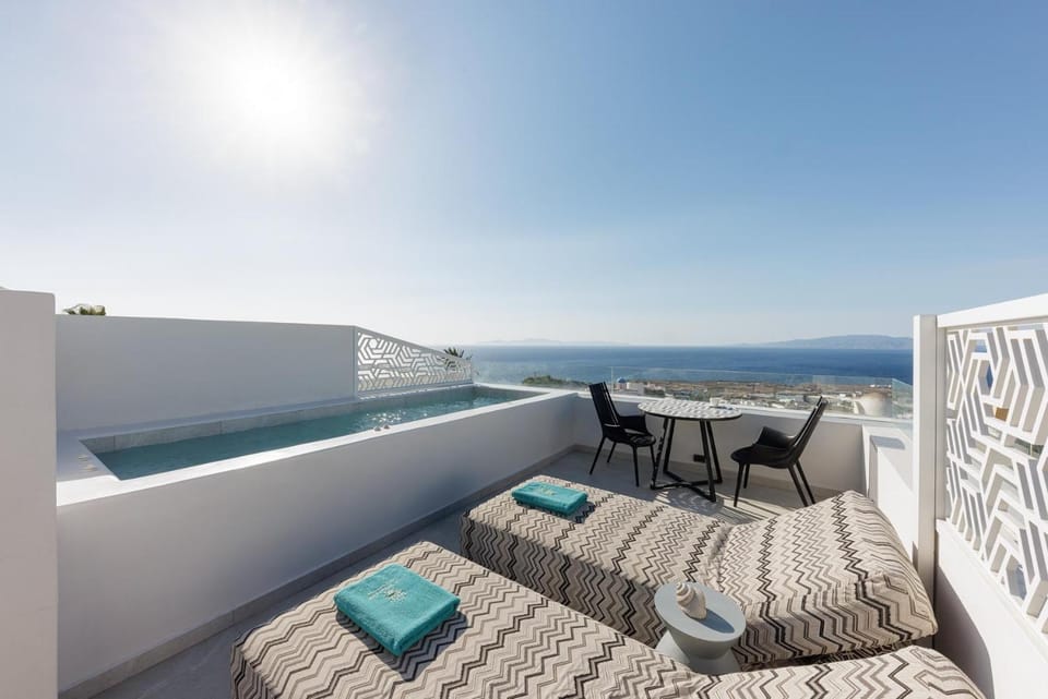 La Madeleine Oia Hotel in Oia