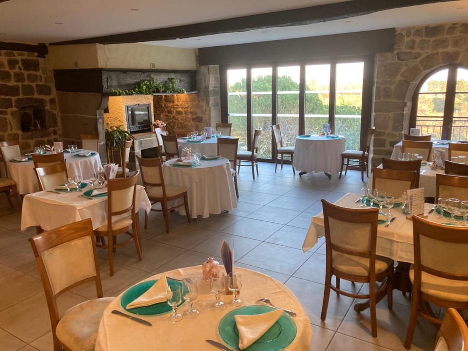 Aux Vieux Arceaux Hotel in Provence-Alpes-Côte d'Azur