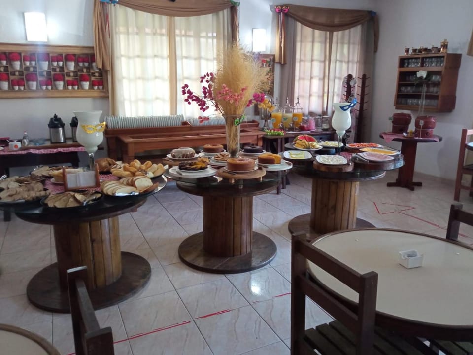 Pousada das Rosas Inn in Miguel Pereira