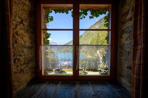 Albergo Ristorante Grotto Miralago Hotel in Province of Brescia