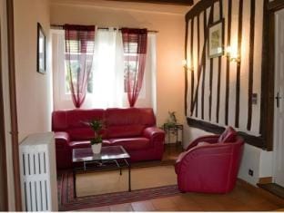 Logis Hotel Le Saint Florent Hotel in Centre-Val de Loire
