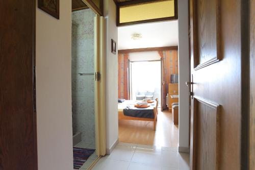 Apartments and rooms by the sea Nemira, Omis - 2781 Hotel in Split-Dalmatia County