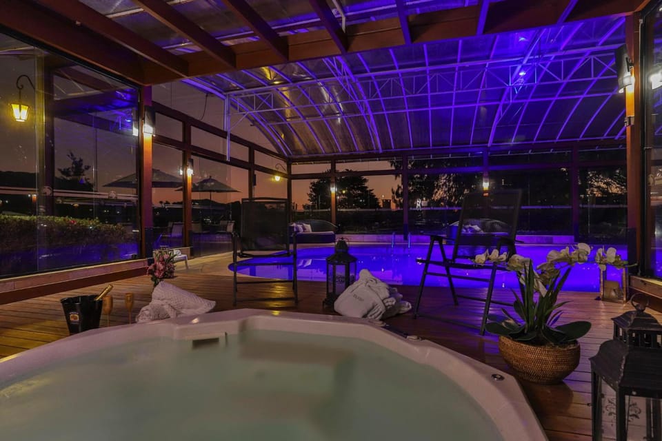 Hot tub