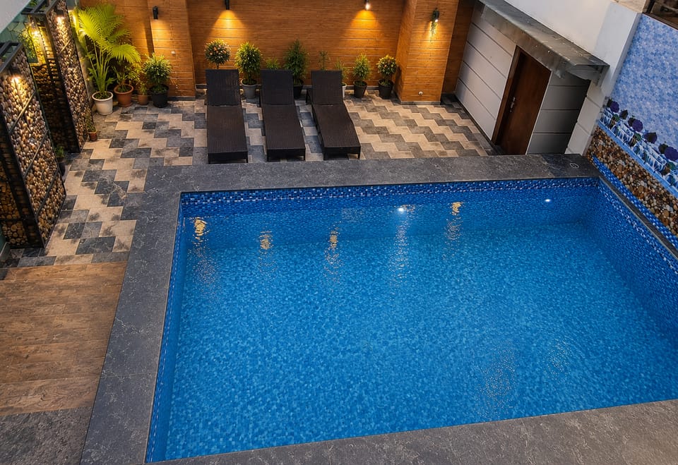 Hotel The Rich Grand Hotel in Agra