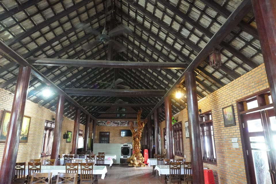 Van Long Elephants Lakeside View Hotel Hotel in Vietnam