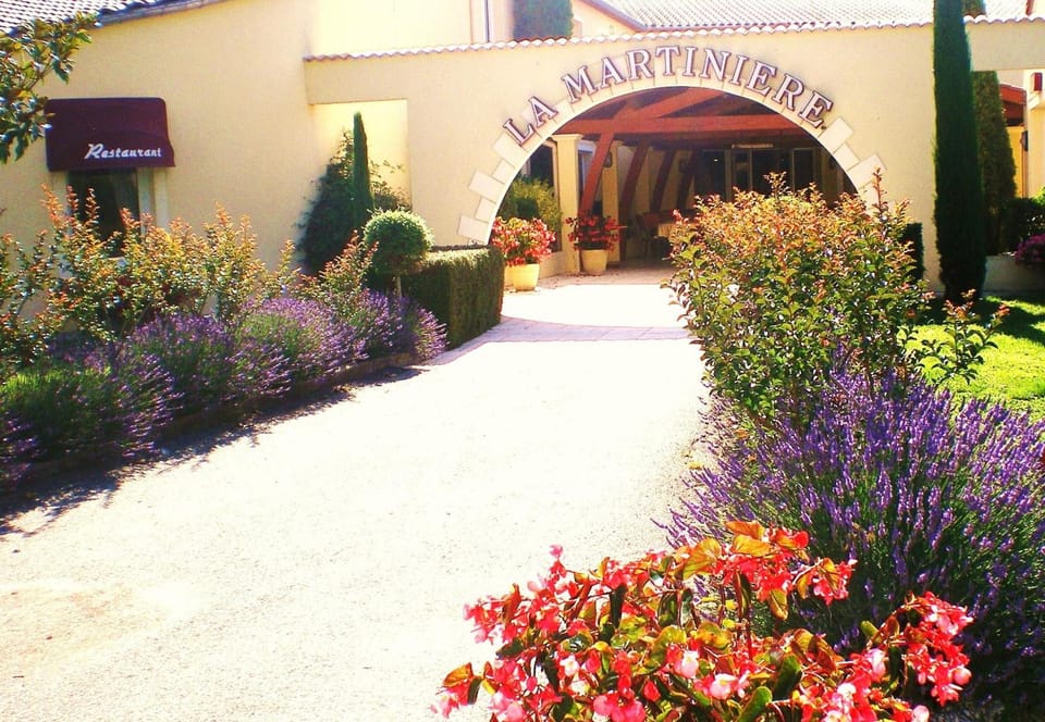 Hotel Restaurant La Martiniere Hotel in Provence-Alpes-Côte d'Azur