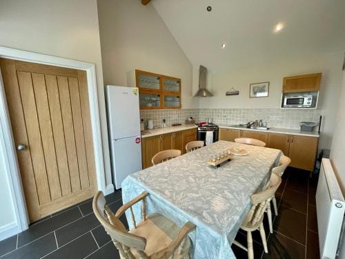 Cosy barn with views in Wick Vale of Glamorgan Hotel in Wales