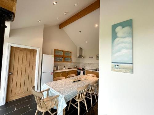 Cosy barn with views in Wick Vale of Glamorgan Hotel in Wales