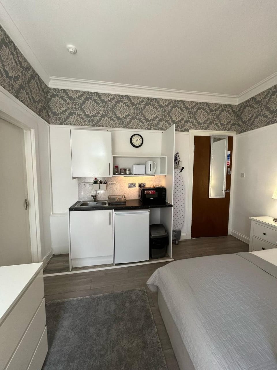 Bemersyde Guest House Hotel in Glasgow