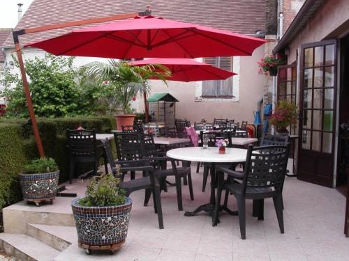 Hotel le Dauphin Hotel in Normandy