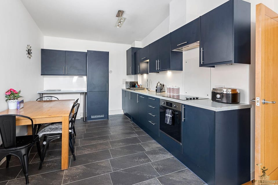 City Centre Spacious Apartment Hotel in Exeter