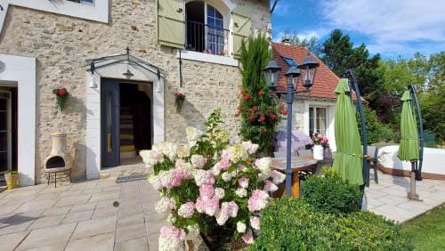 La Bergerie-en-Vexin Hotel in Île-de-France