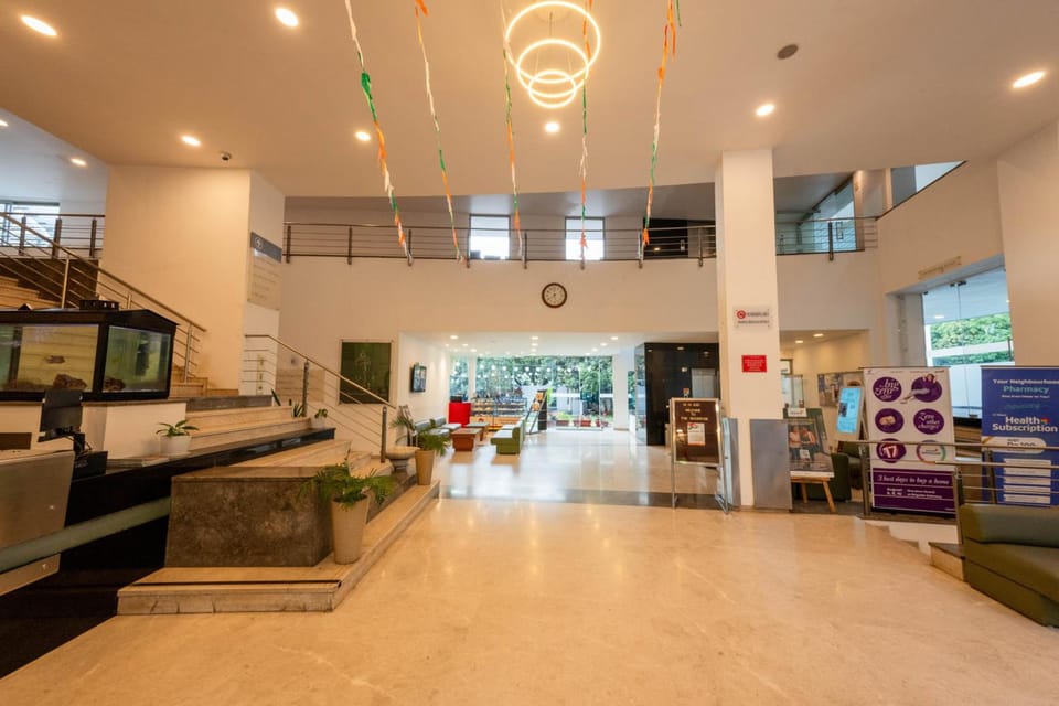 THE WOODROSE Hotel in Bengaluru