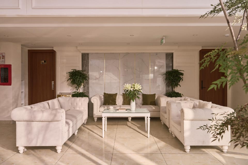 Shared lounge/TV area