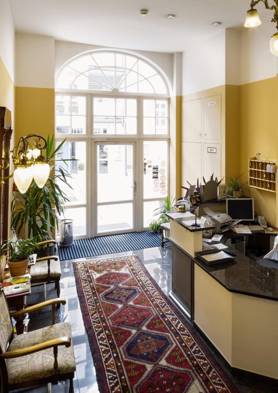 Hotel Garni am Markt - Businesshotel - Fruhstucksbuffet - Fahrradabstellplatz - Hunde willkommen Hotel in Thuringia, Germany