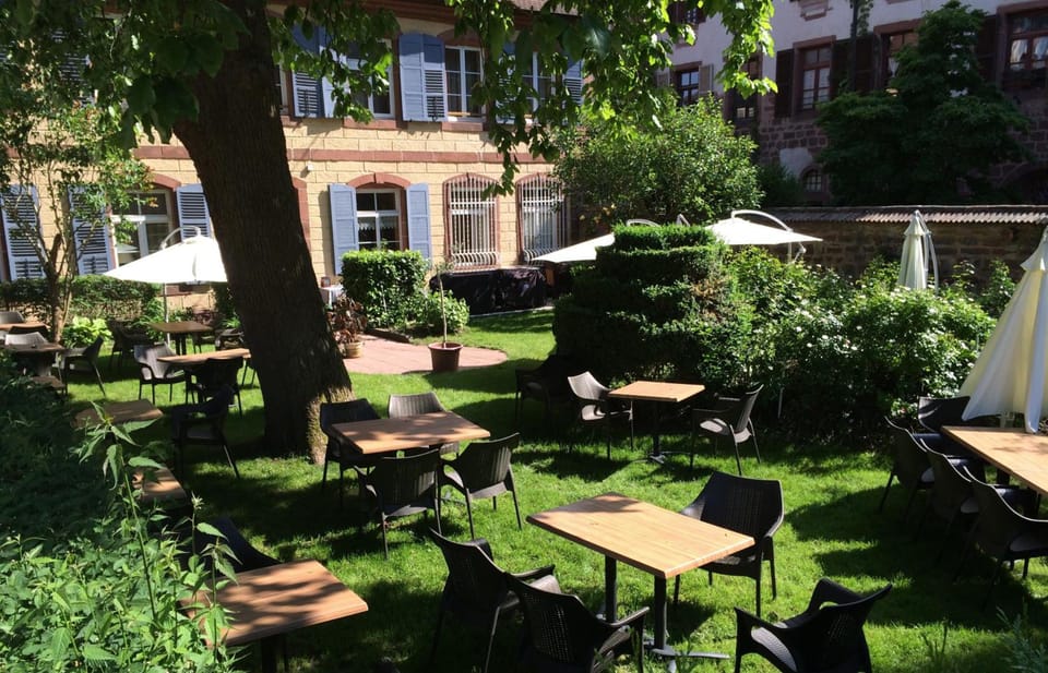 Logis Hotel-Restaurant du Herrenstein Hotel in Grand Est