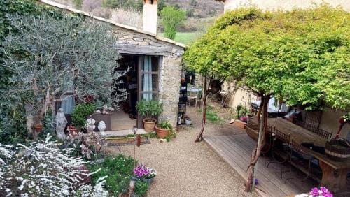 L'olivier sur la place Hotel in Provence-Alpes-Côte d'Azur
