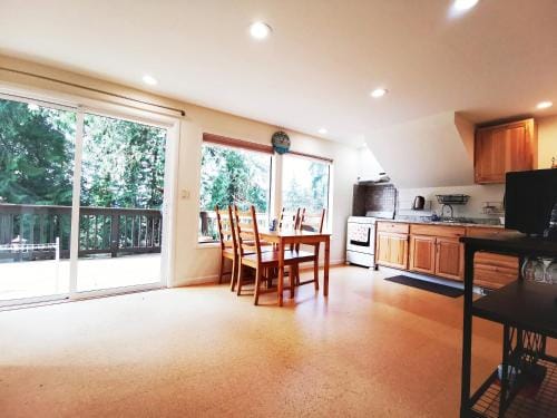 POWER ON - Green Garden Hotel in Issaquah