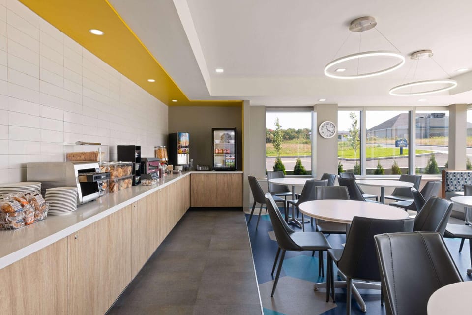 Microtel by Wyndham Lachute Hotel in Ontario