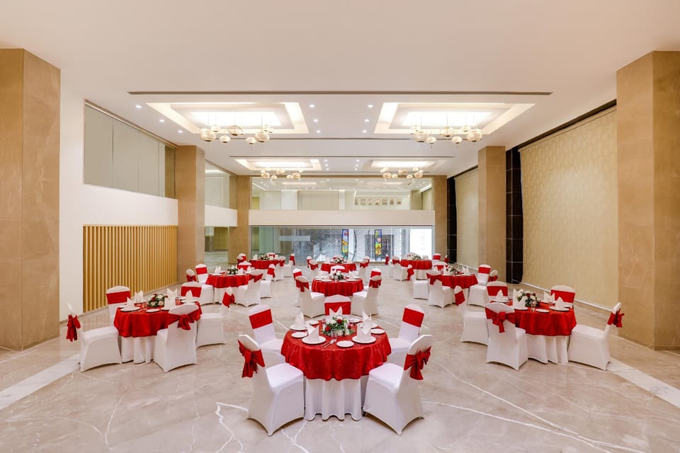 Lemon Tree Hotel Agra Hotel in Agra