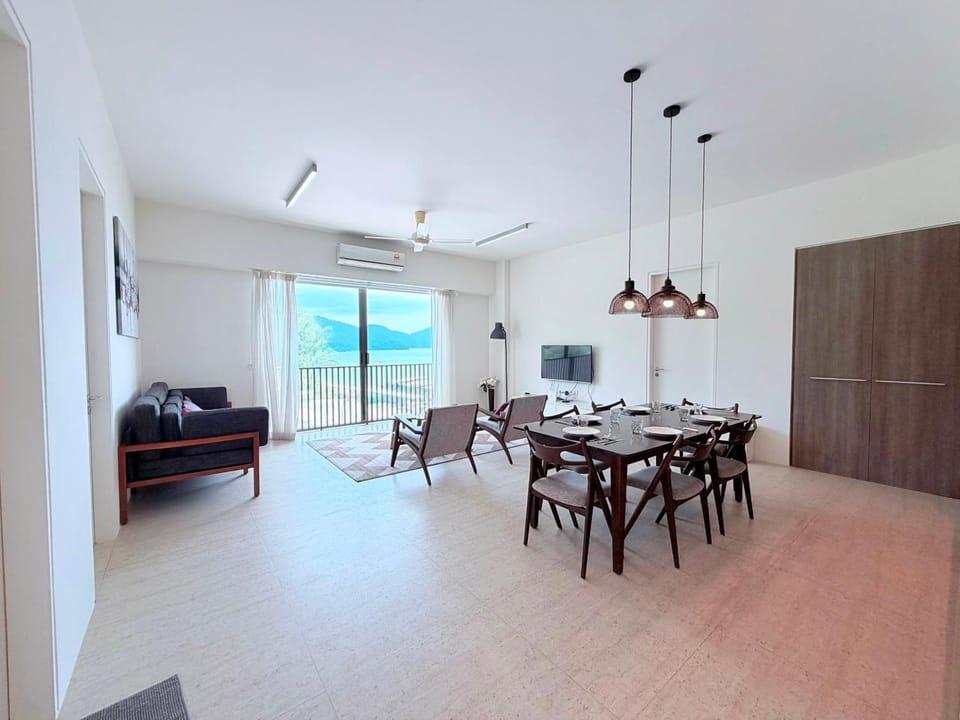 By The Sea Beach Front  Hotel in Penang