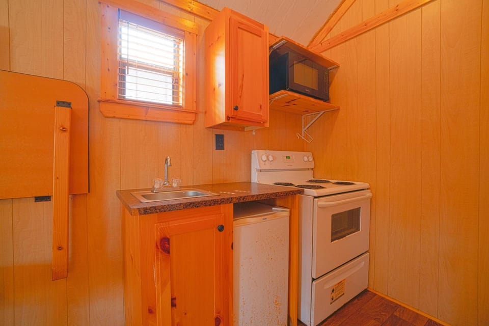 Grand Eagle Ford Lodge & RV Park Tilden Hotel in Rio Grande
