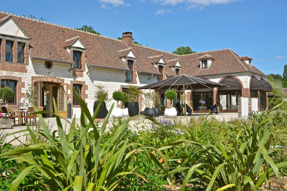 Domaine Du Roncemay - Hotel, Restaurants, Spa & Golf Hotel in Bourgogne-Franche-Comté