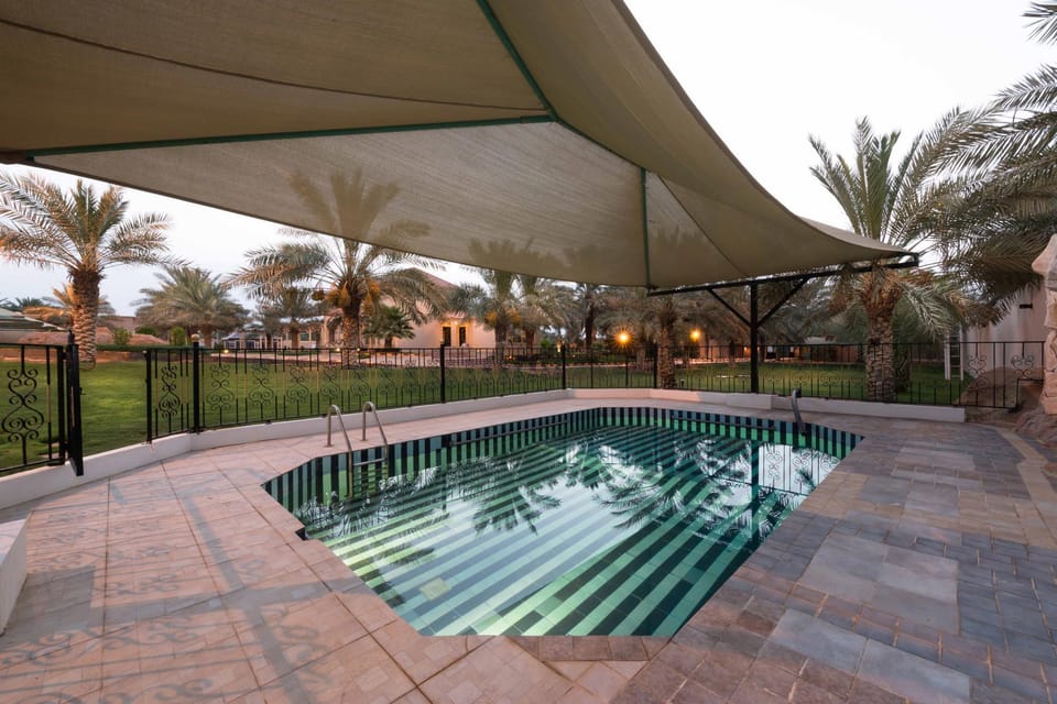 Swimming pool [kids]