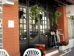 Au Bon Accueil Hotel in Occitanie