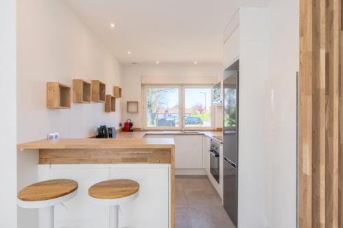 Bright and renovated house for 8 people parking Hotel in Hauts-de-France