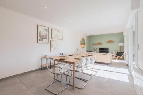 Bright and renovated house for 8 people parking Hotel in Hauts-de-France