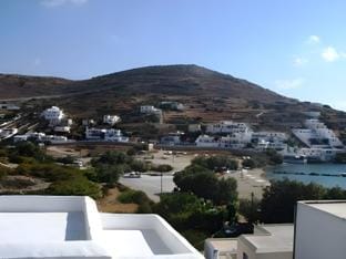 Porto Sikinos Hotel Hotel in Decentralized Administration of the Aegean