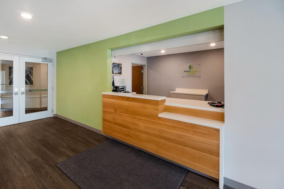 WoodSpring Suites Detroit Sterling Heights Hotel in Sterling Heights