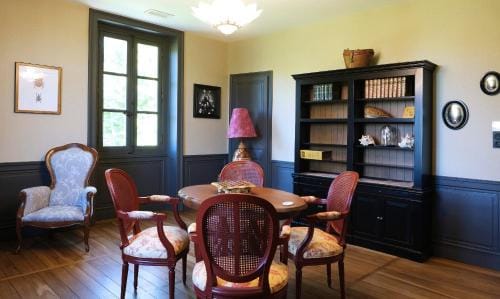 Chateau de Crespy & Suites Hotel in Bourgogne-Franche-Comté