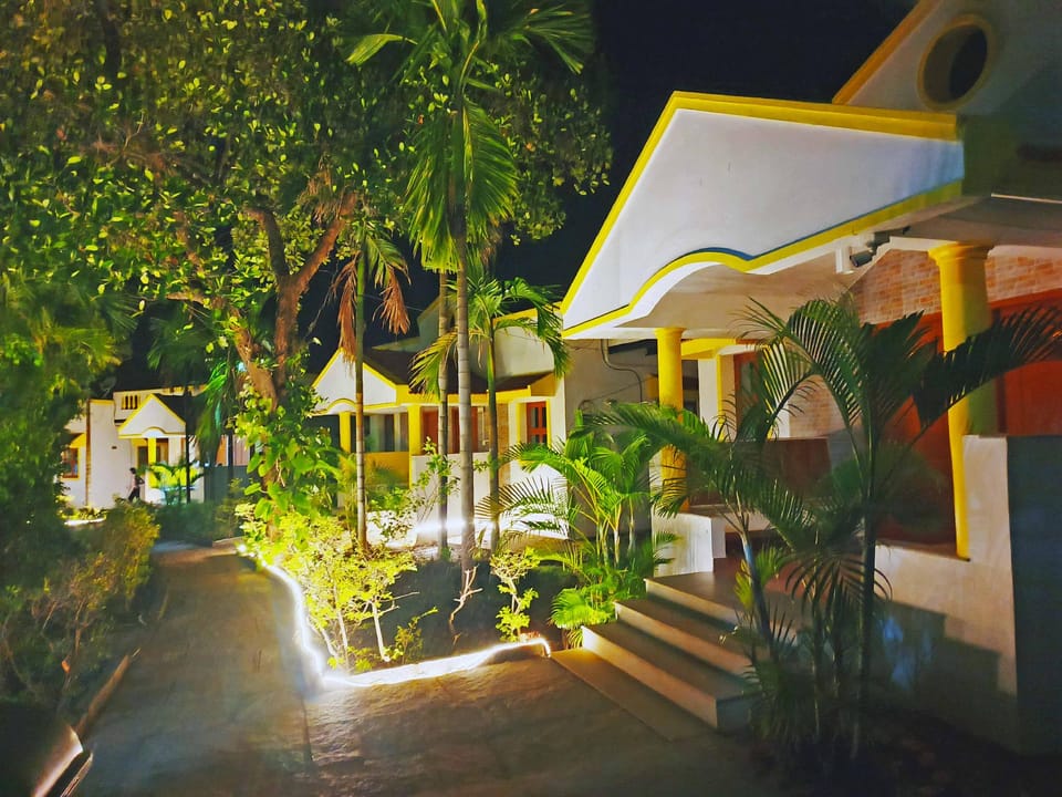Sunnys Serenity Resort Hotel in Karnataka